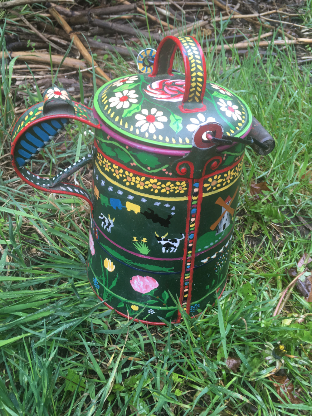 Decorated urn alternative nature canal painted