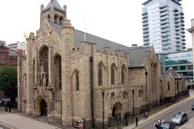 How Many People Can Attend a Funeral in Leeds?